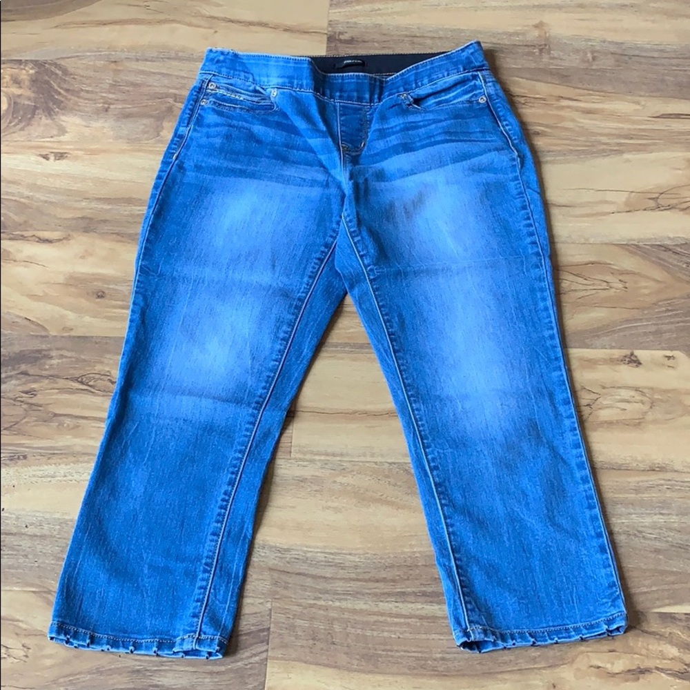 Maurices pull on capris size small